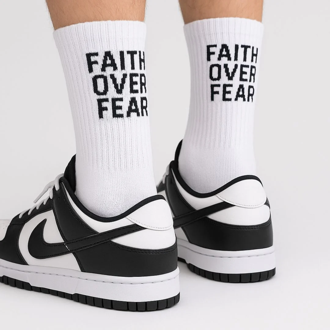 Faith over Fear Socken - Image 2