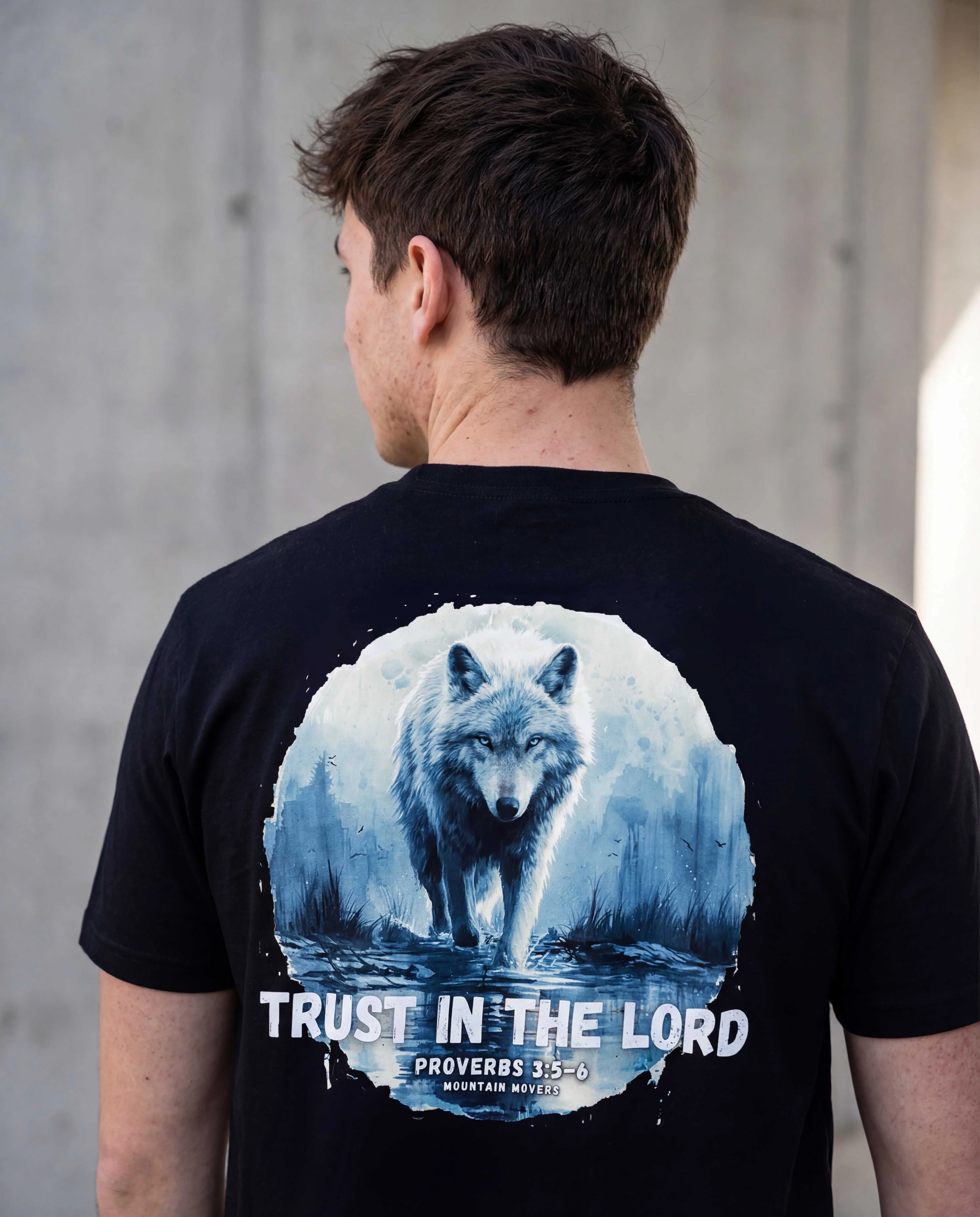 trust in the lord wolf Shirt Backprint