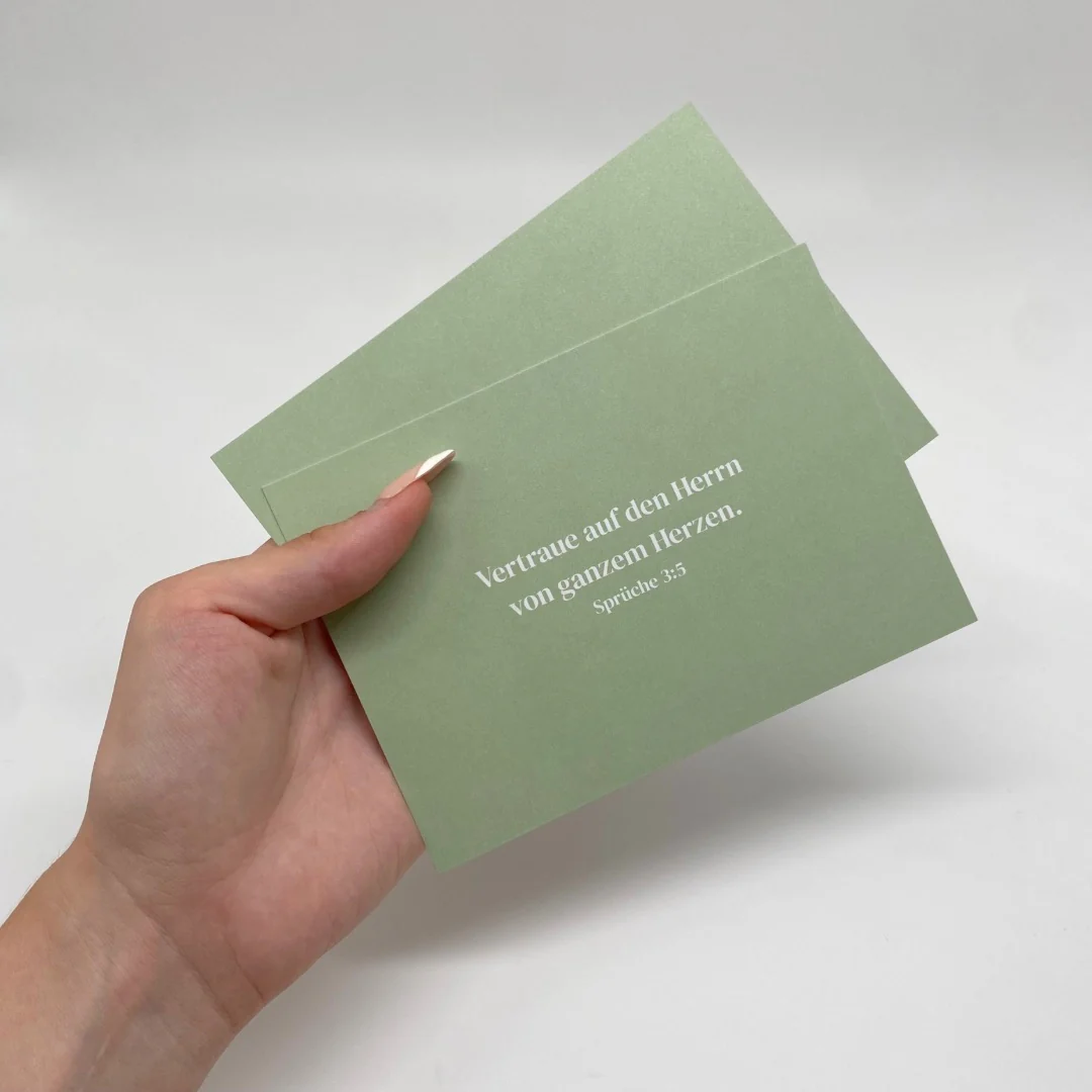 Vertraue auf den Herrn Postkarte - Image 3